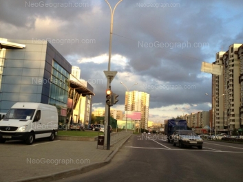 View to: Marshala Zhukova street, 11; Marshala Zhukova street, 13; Marshala Zhukova street, 14 (Жилой дом, 19 этажей); Cheluskintsev street, 10 (Штерн, автоцентр). Yekaterinburg (Sverdlovskaya oblast)